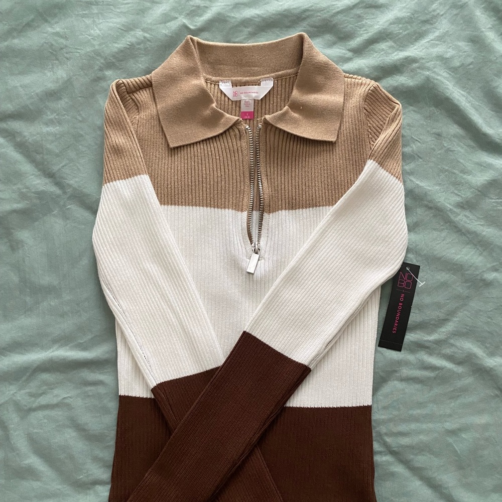70s Inspired Sweater with zipper detail size S